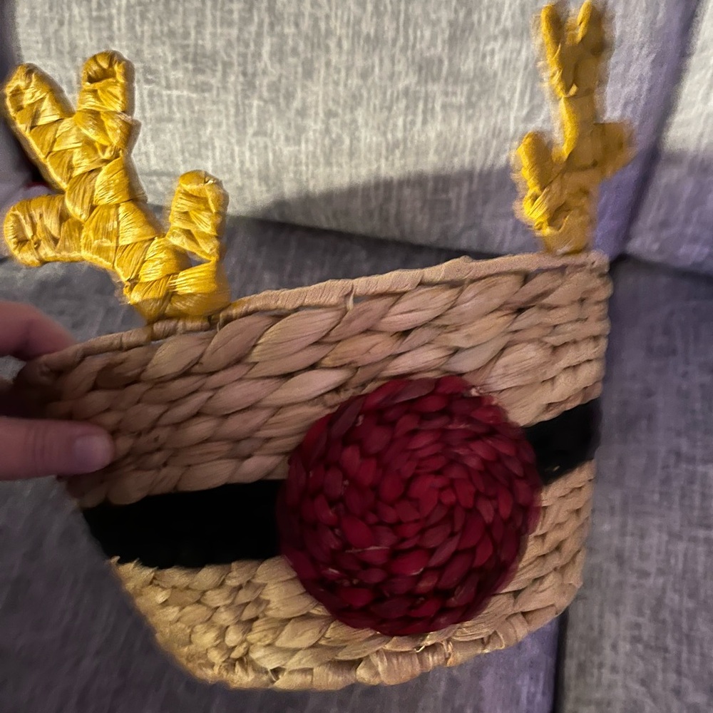 Reindeer decorative basket